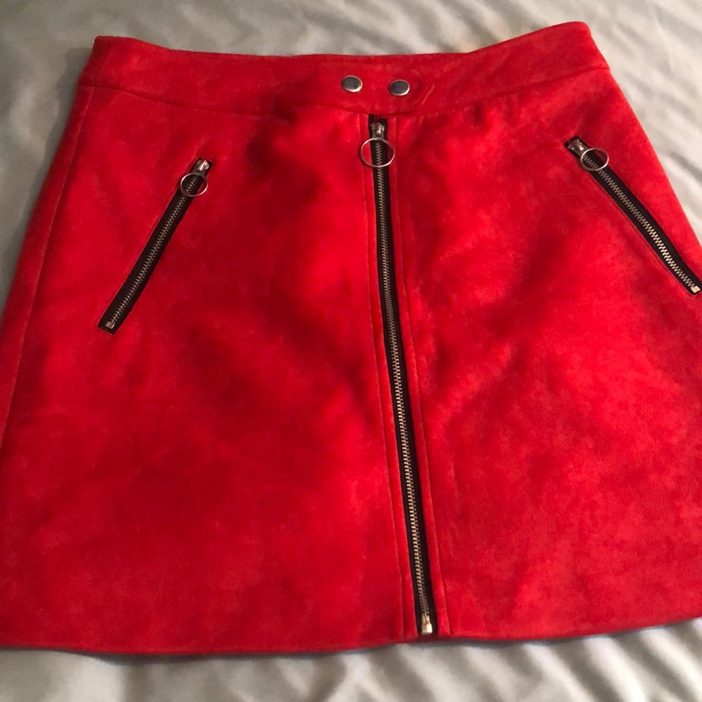 Skirt - F21.